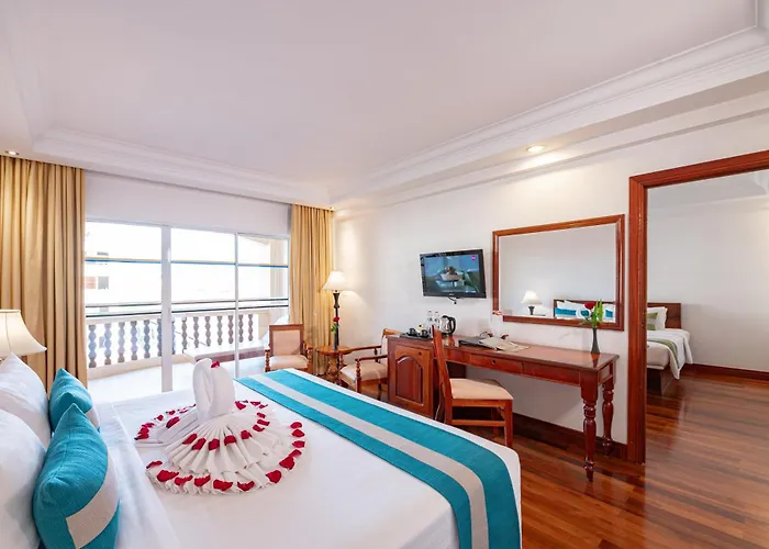 Hotel Somadevi Angkor Premium 4*