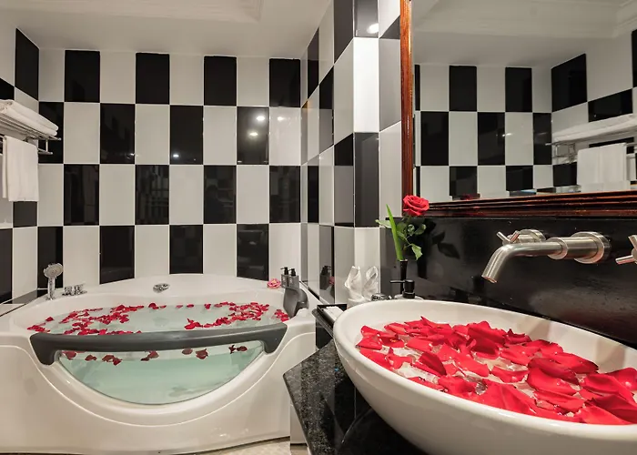 Hotel Somadevi Angkor Premium